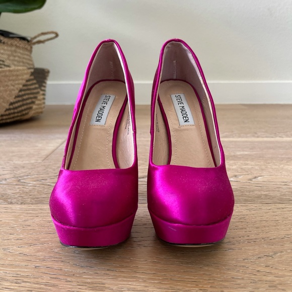 Steve Madden Partyy-R Platform Stiletto Pump - Picture 2 of 9